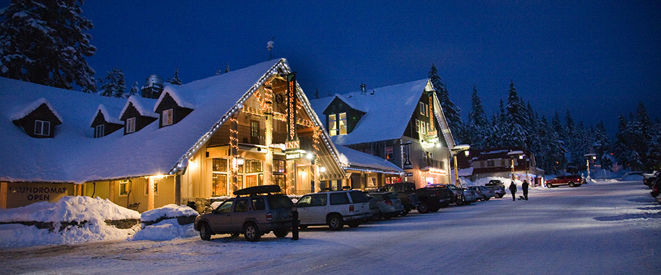 huckleberry inn night shot